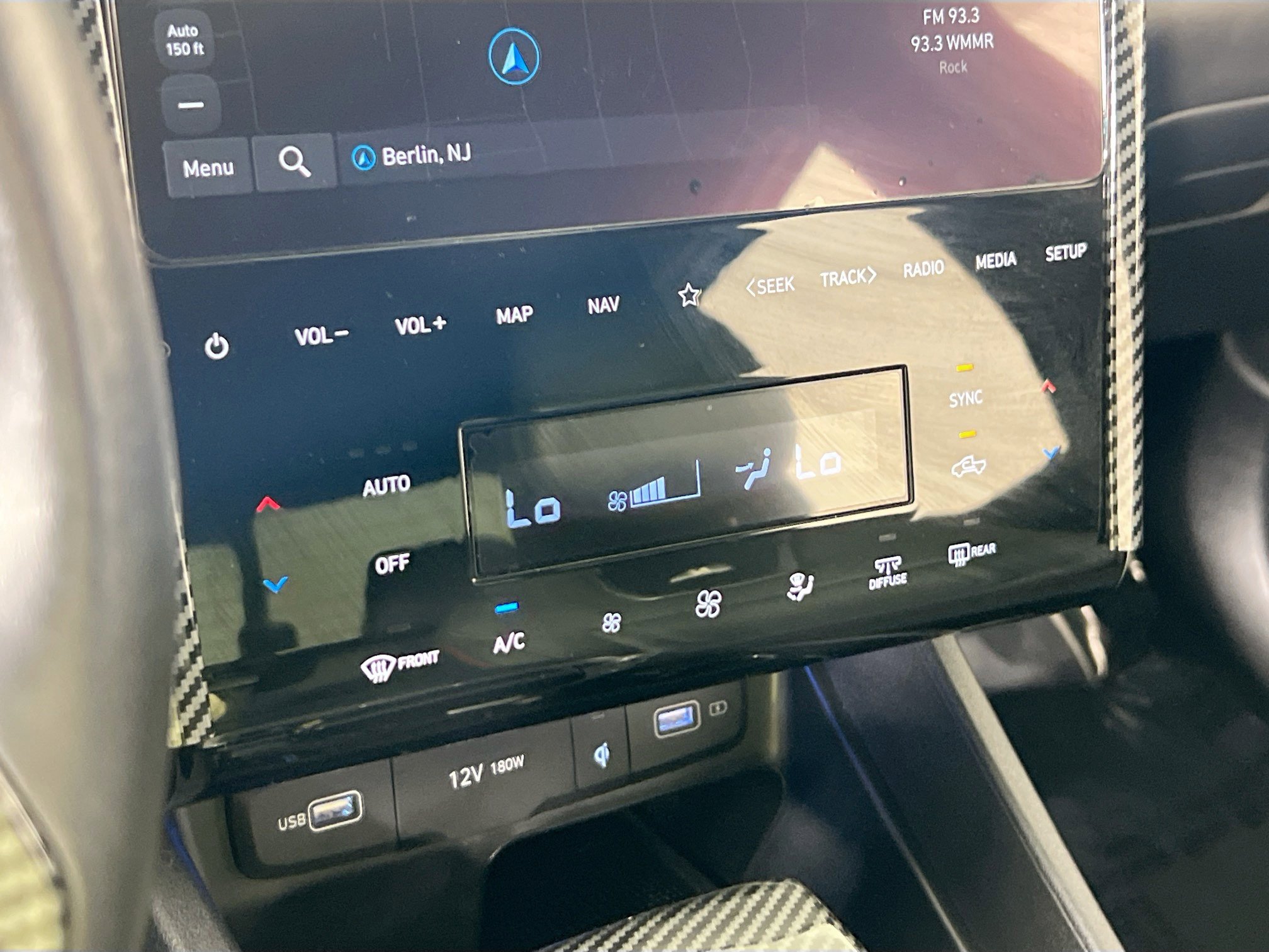 Used 2023 Hyundai Santa Cruz Limited image 16