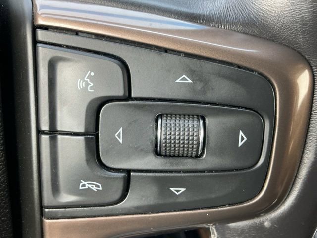 Used 2022 Chevrolet Silverado 3500 High Country w/ Technology Package AWD/4WD image 16
