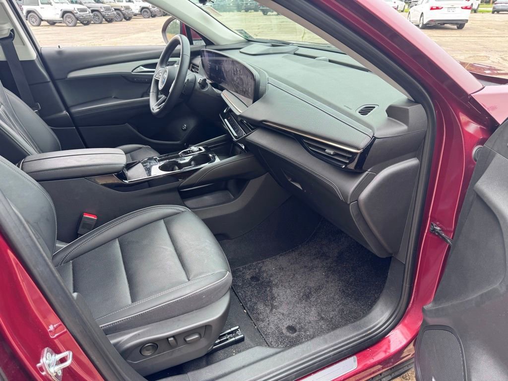 Used 2024 Buick Envision Avenir AWD/4WD image 23