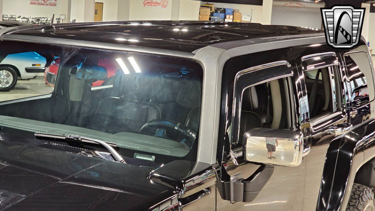 Used 2007 HUMMER H3 image 9