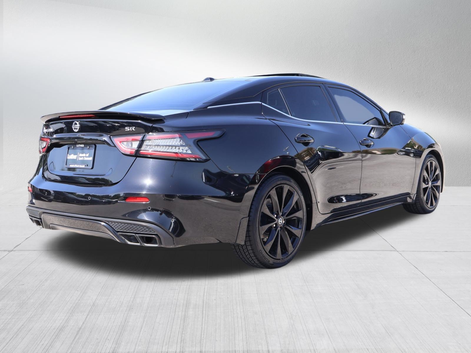 Used 2022 Nissan Maxima SR w/ Sport Mat Group FWD image 7
