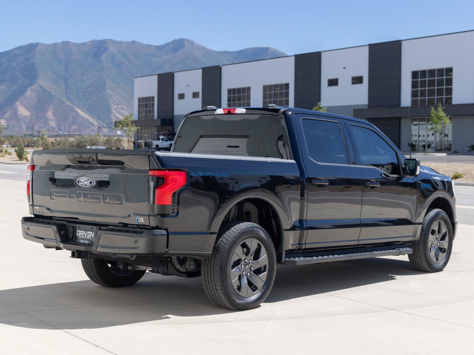 Used 2025 Ford F150 Lightning Flash AWD/4WD image 9