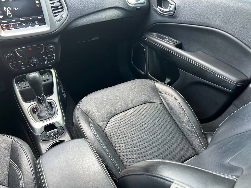 Used 2021 Jeep Compass Latitude FWD image 11
