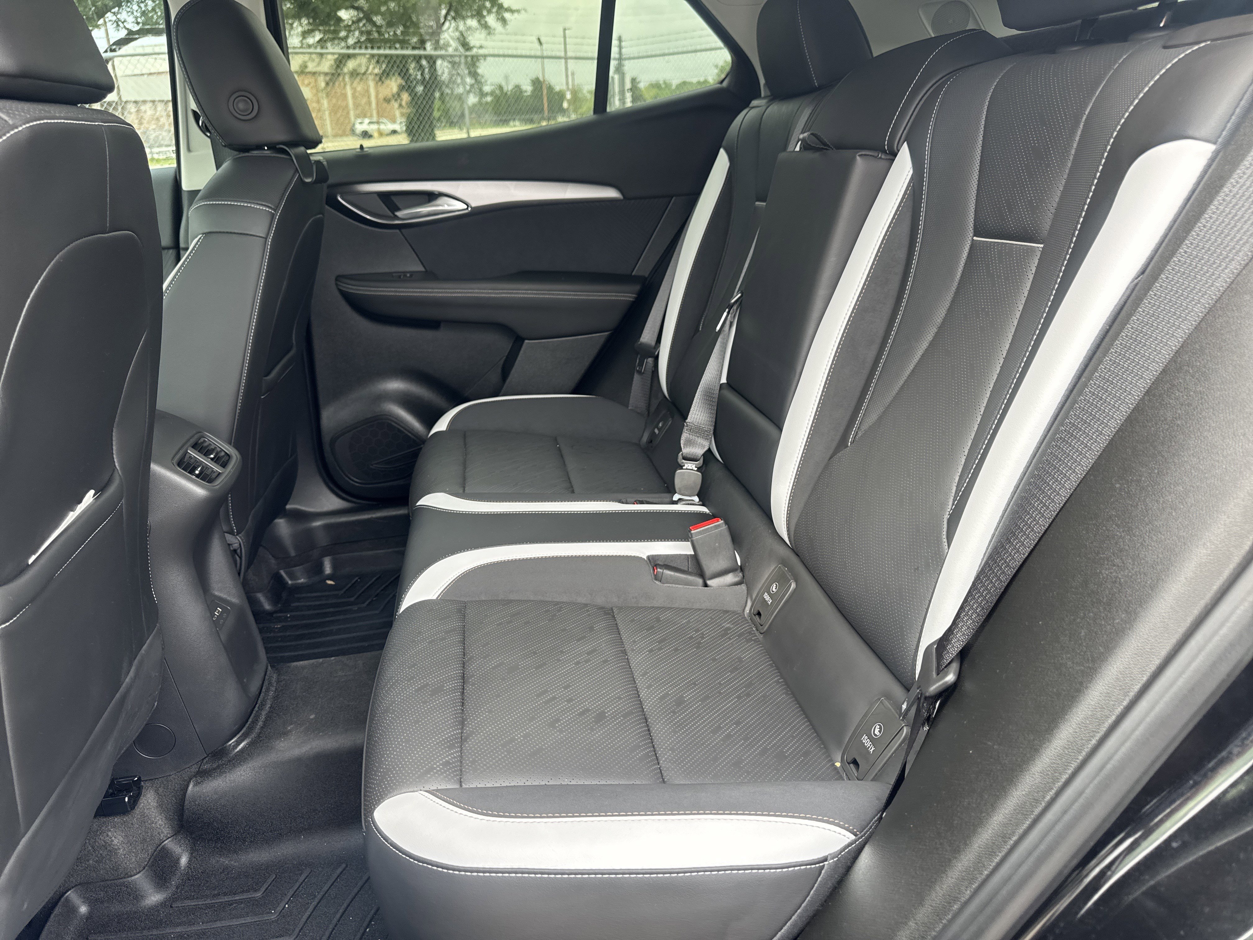 Used 2025 Buick Envision Sport Touring AWD/4WD image 8