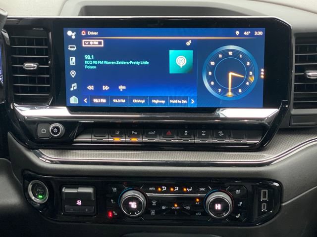 Used 2024 Chevrolet Silverado 2500 ZR2 w/ Technology Package image 24