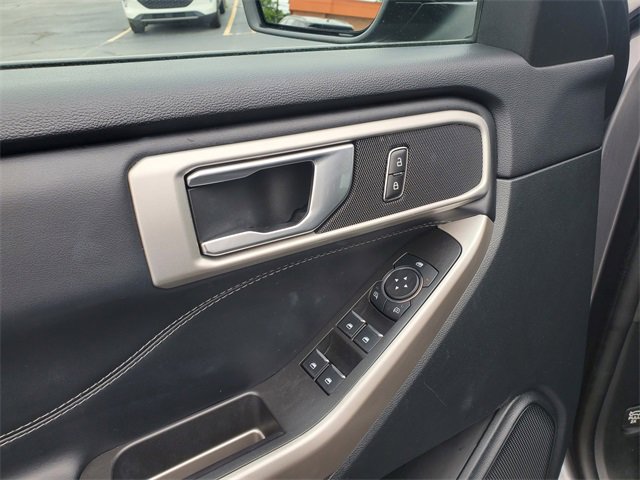 Used 2023 Ford Explorer XLT w/ Equipment Group 202A image 10