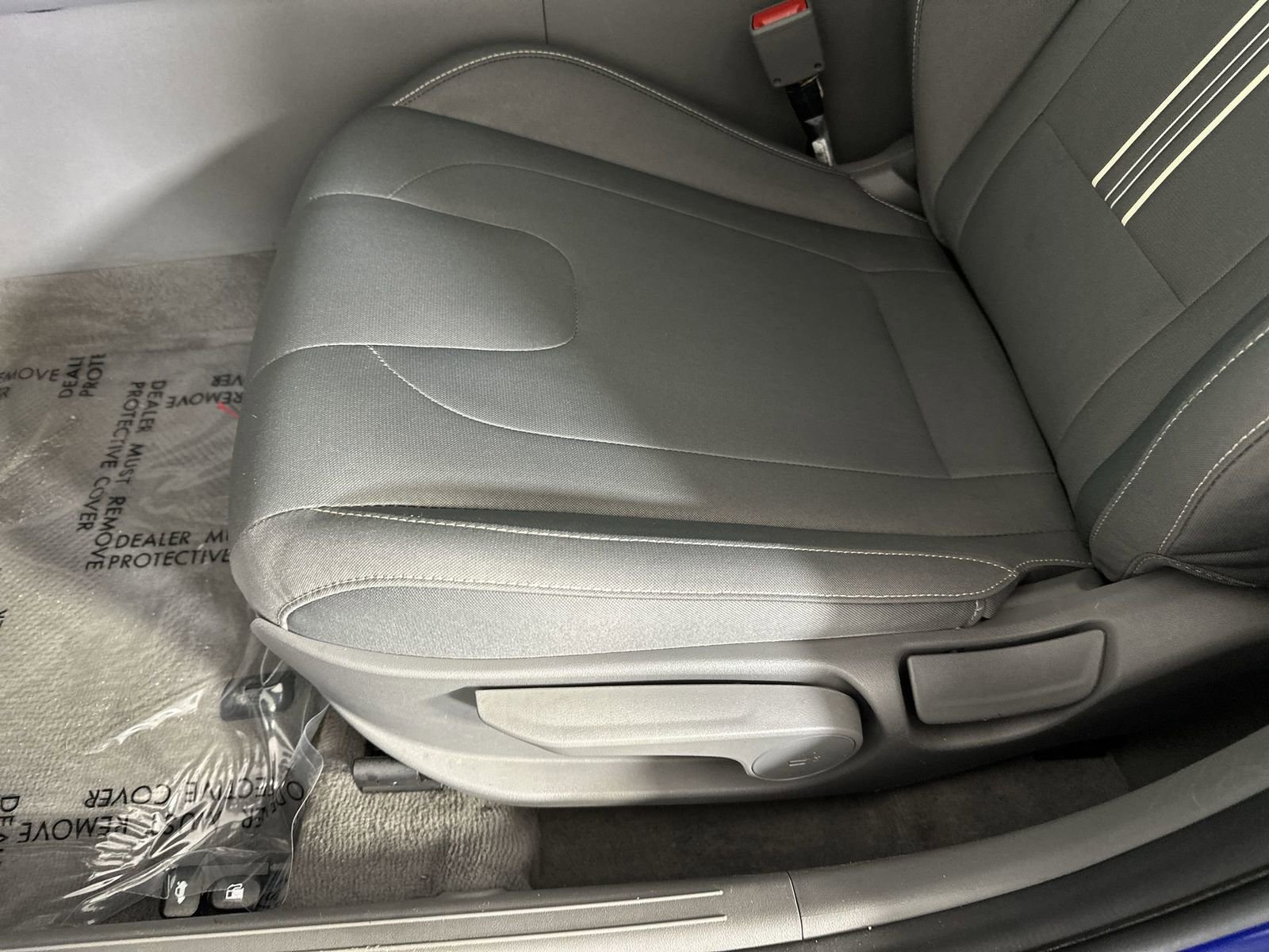 Used 2023 Hyundai Elantra SEL w/ Convenience Package FWD image 12