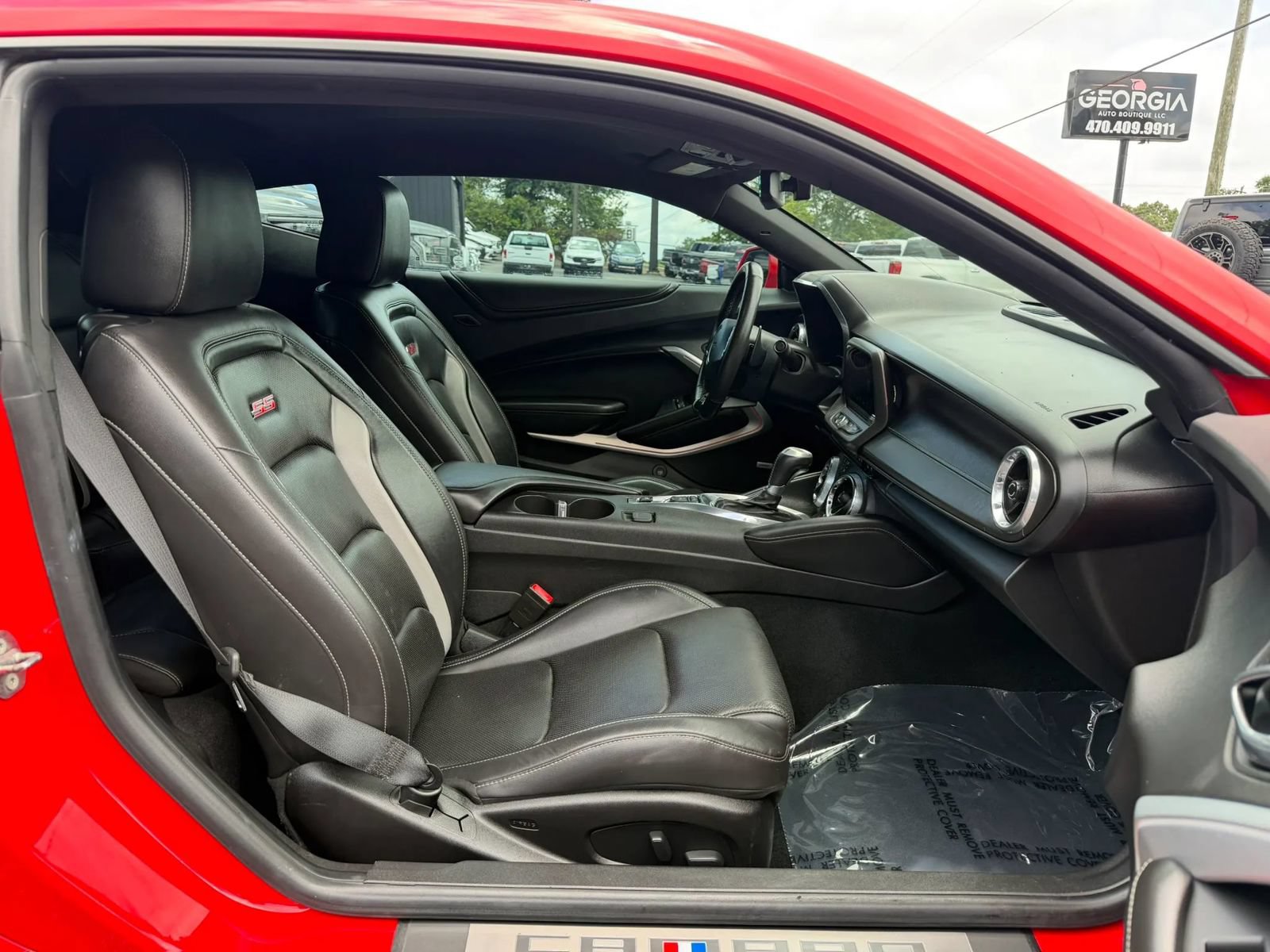 Used 2018 Chevrolet Camaro SS RWD image 15