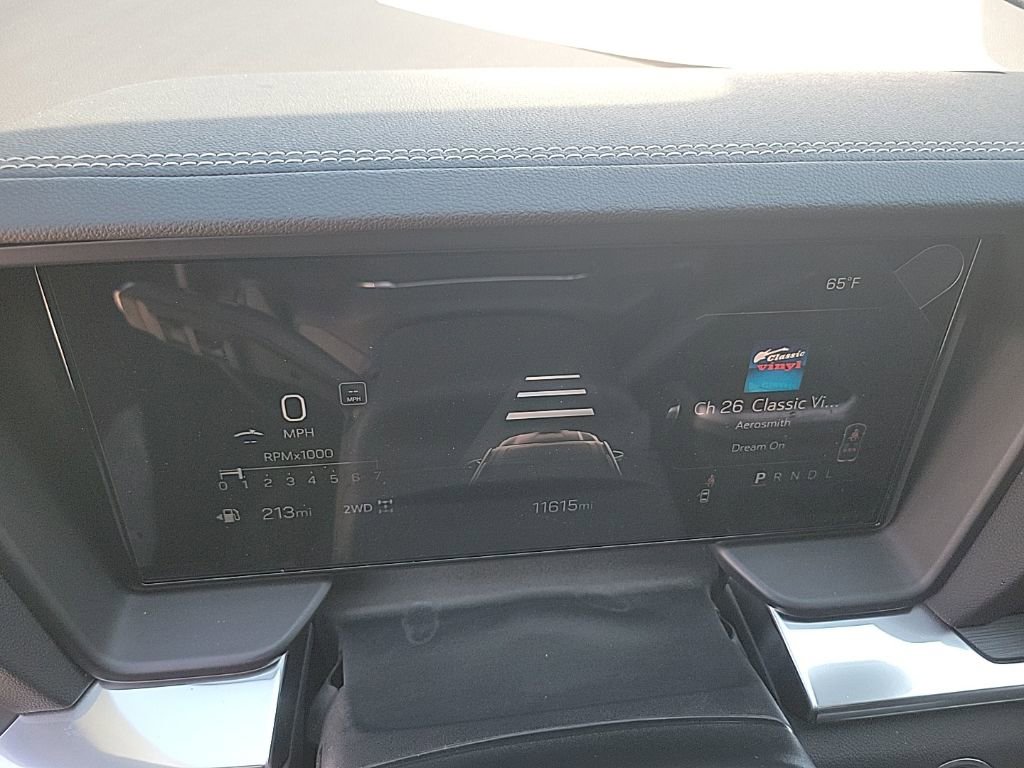 Used 2025 GMC Terrain Elevation w/ Technology Package II image 31