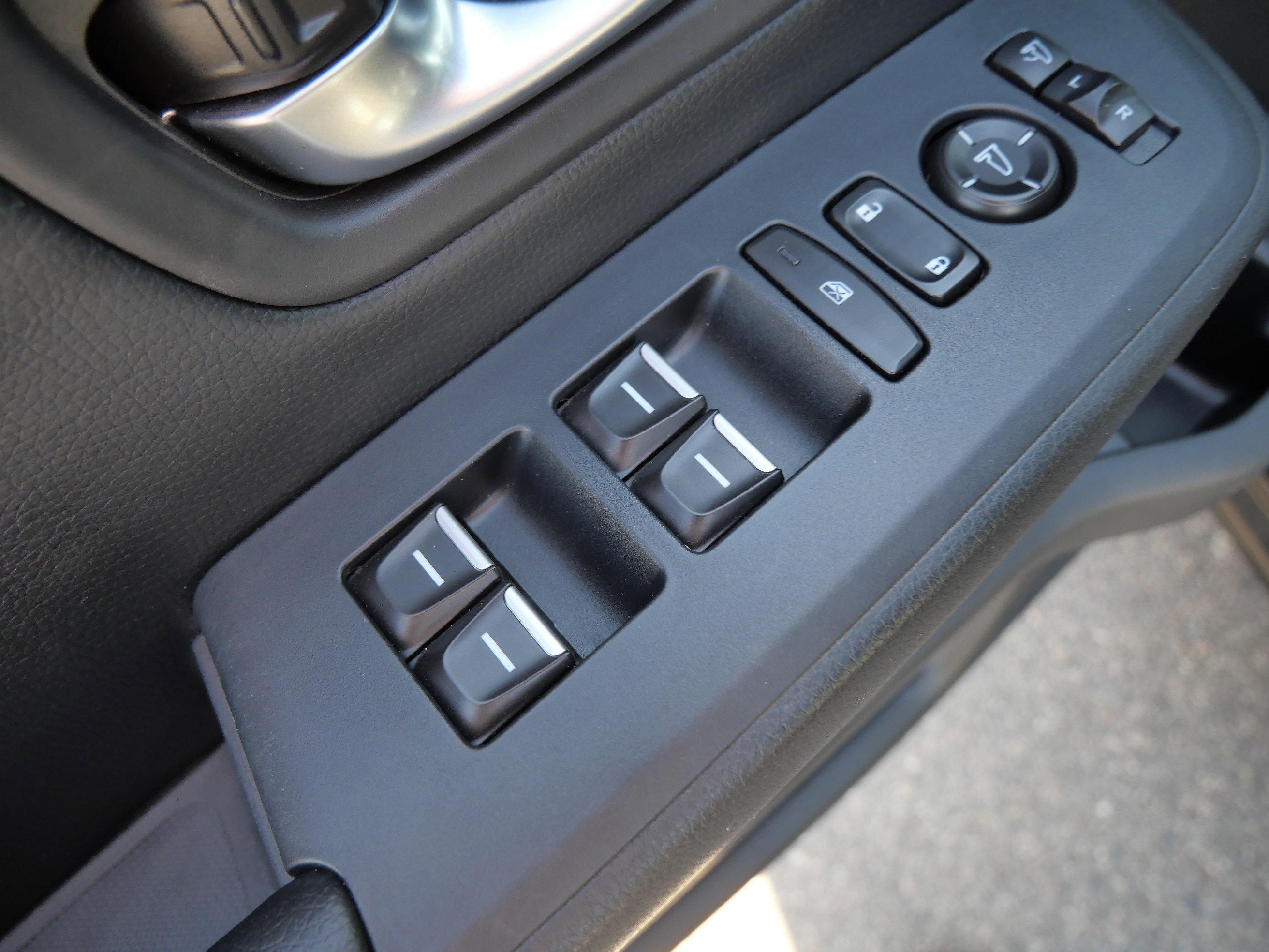 Used 2025 Honda Pilot Black Edition image 19