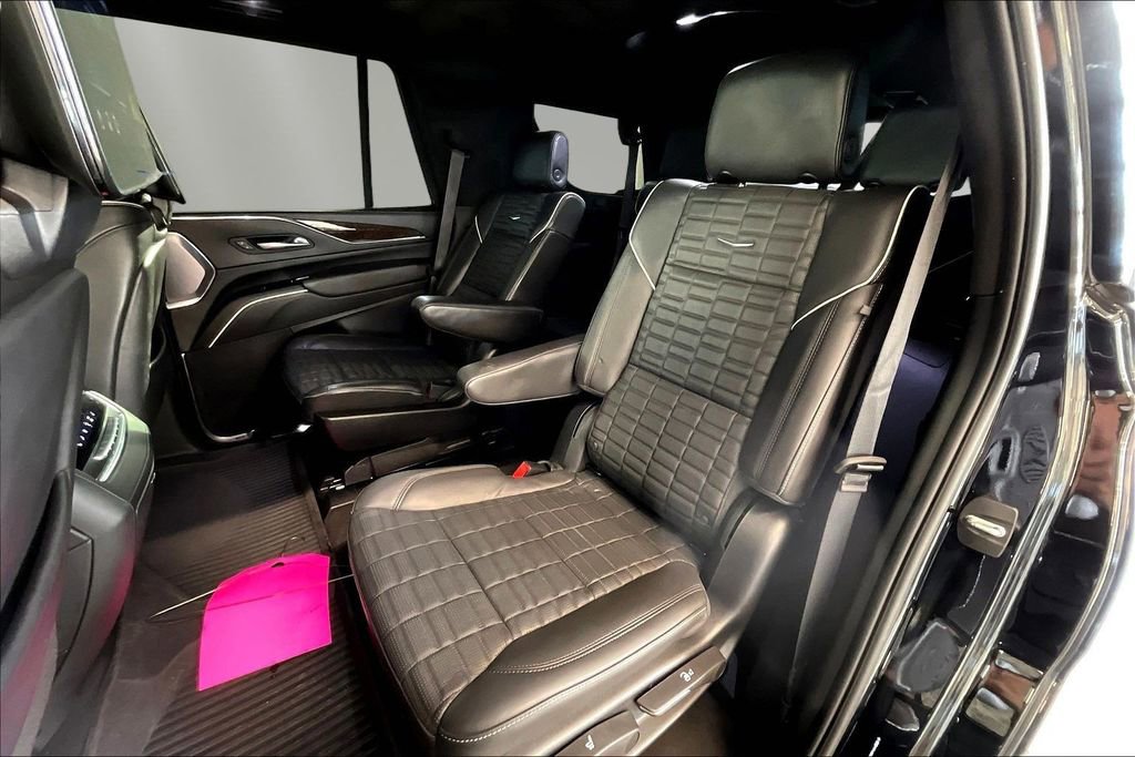 Used 2023 Cadillac Escalade Sport Platinum w/ LPO, ONYX Package image 24