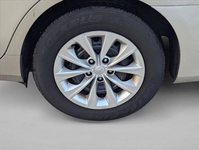 Used 2017 Toyota Camry LE FWD image 17