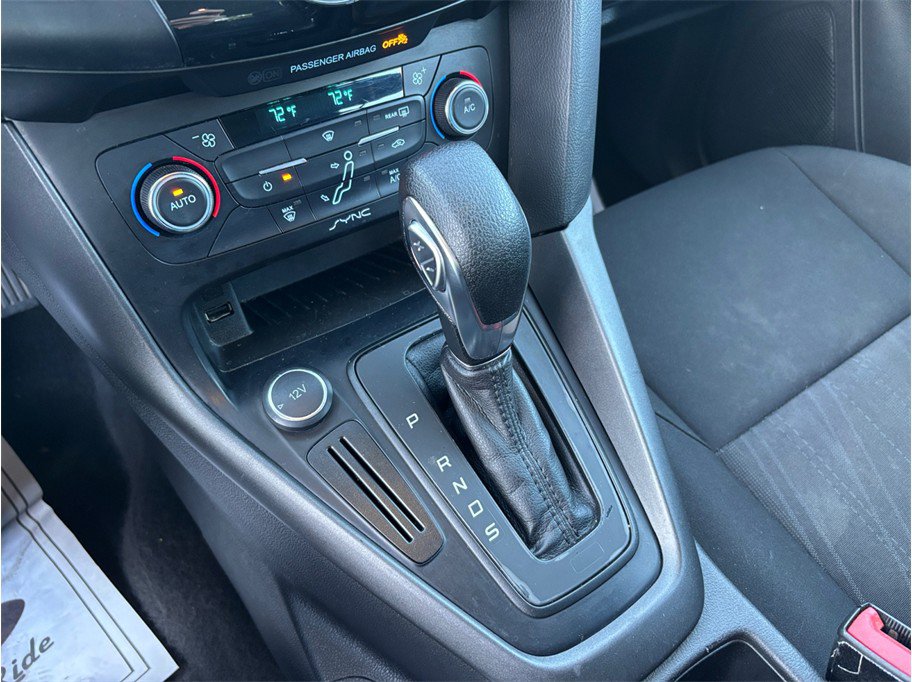 Used 2017 Ford Focus SEL FWD image 27