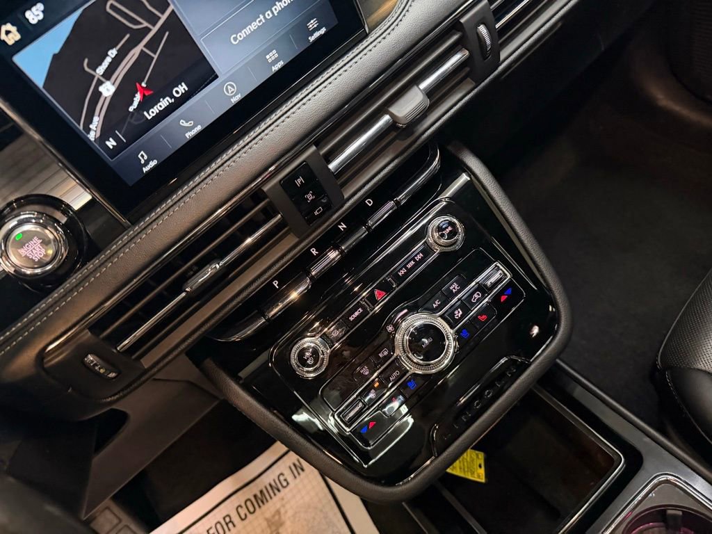 Used 2022 Lincoln Corsair AWD w/ Premium Package image 7