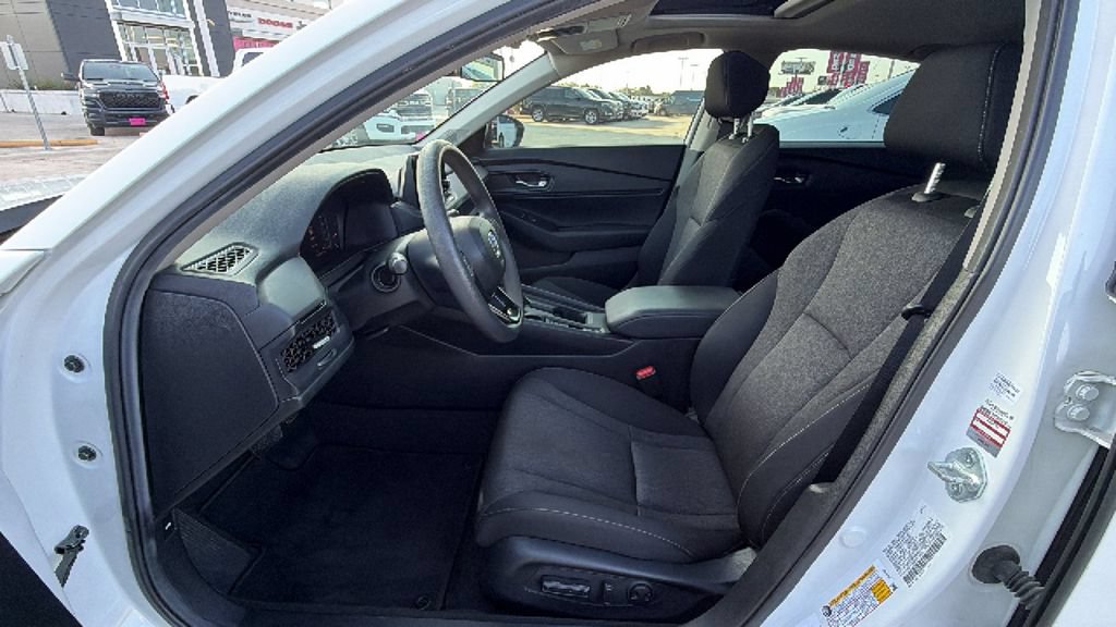 Used 2024 Honda Accord EX image 12