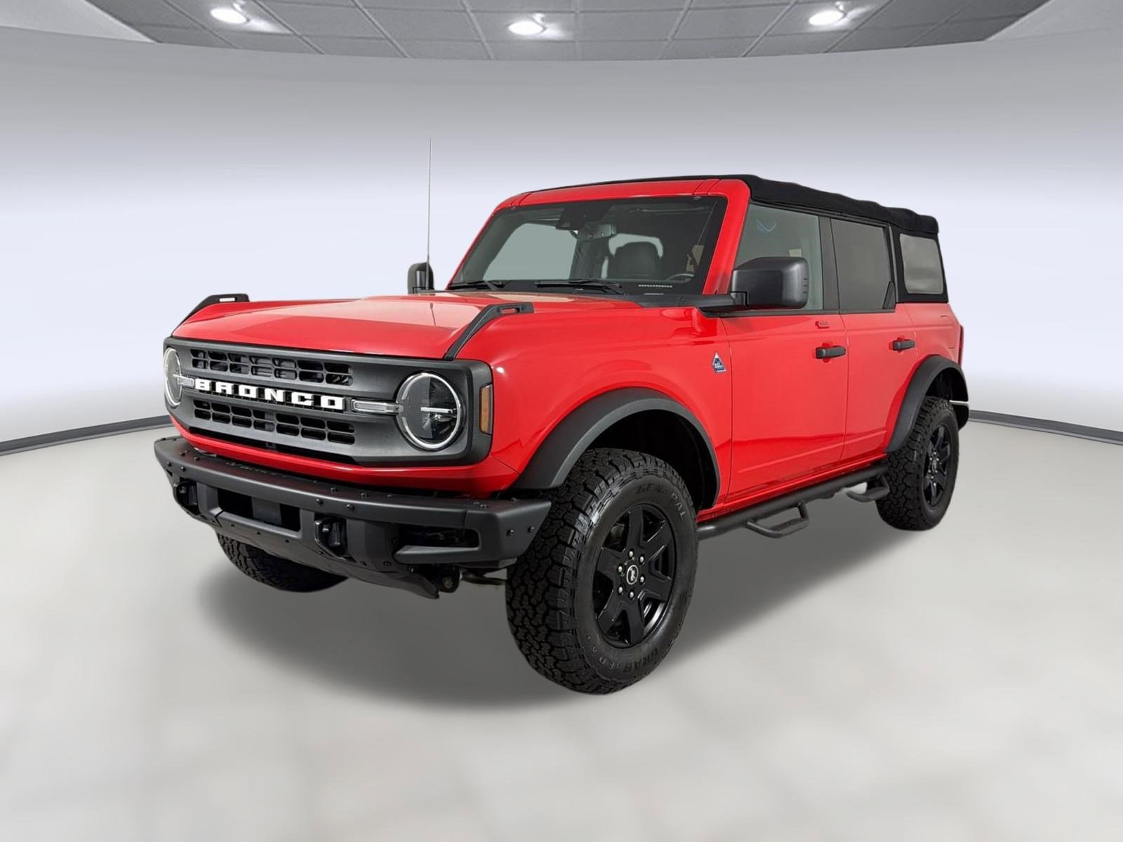 Used 2022 Ford Bronco Black Diamond image 1