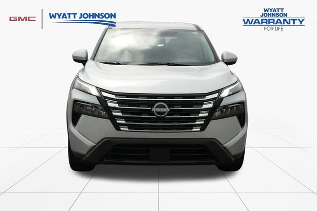 Used 2025 Nissan Rogue SV FWD video 2
