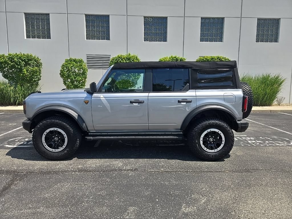Used 2023 Ford Bronco Badlands w/ Sasquatch Package AWD/4WD image 5