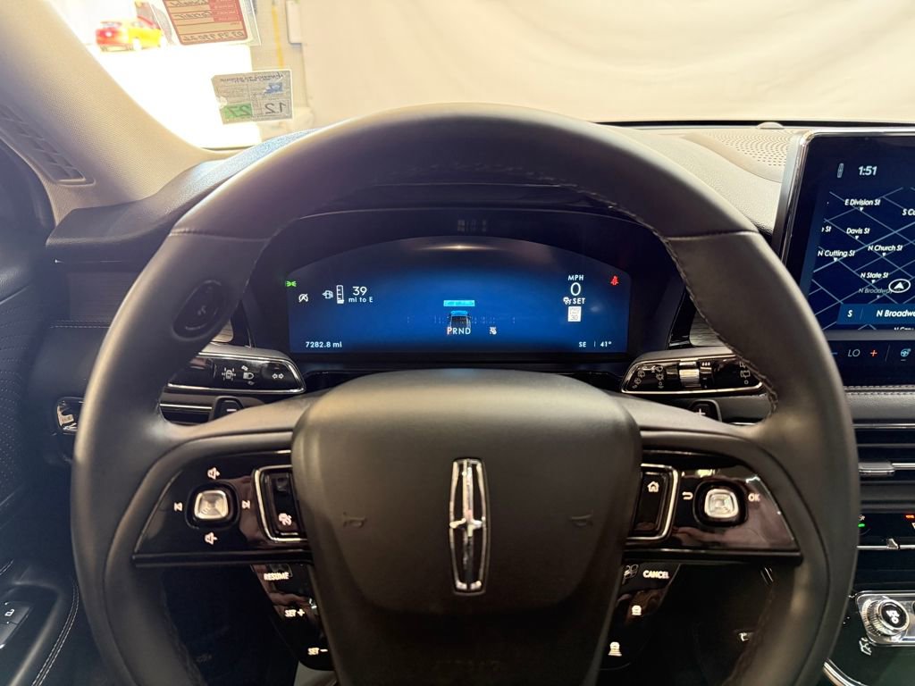 Used 2025 Lincoln Corsair AWD w/ Equipment Group 101A image 13