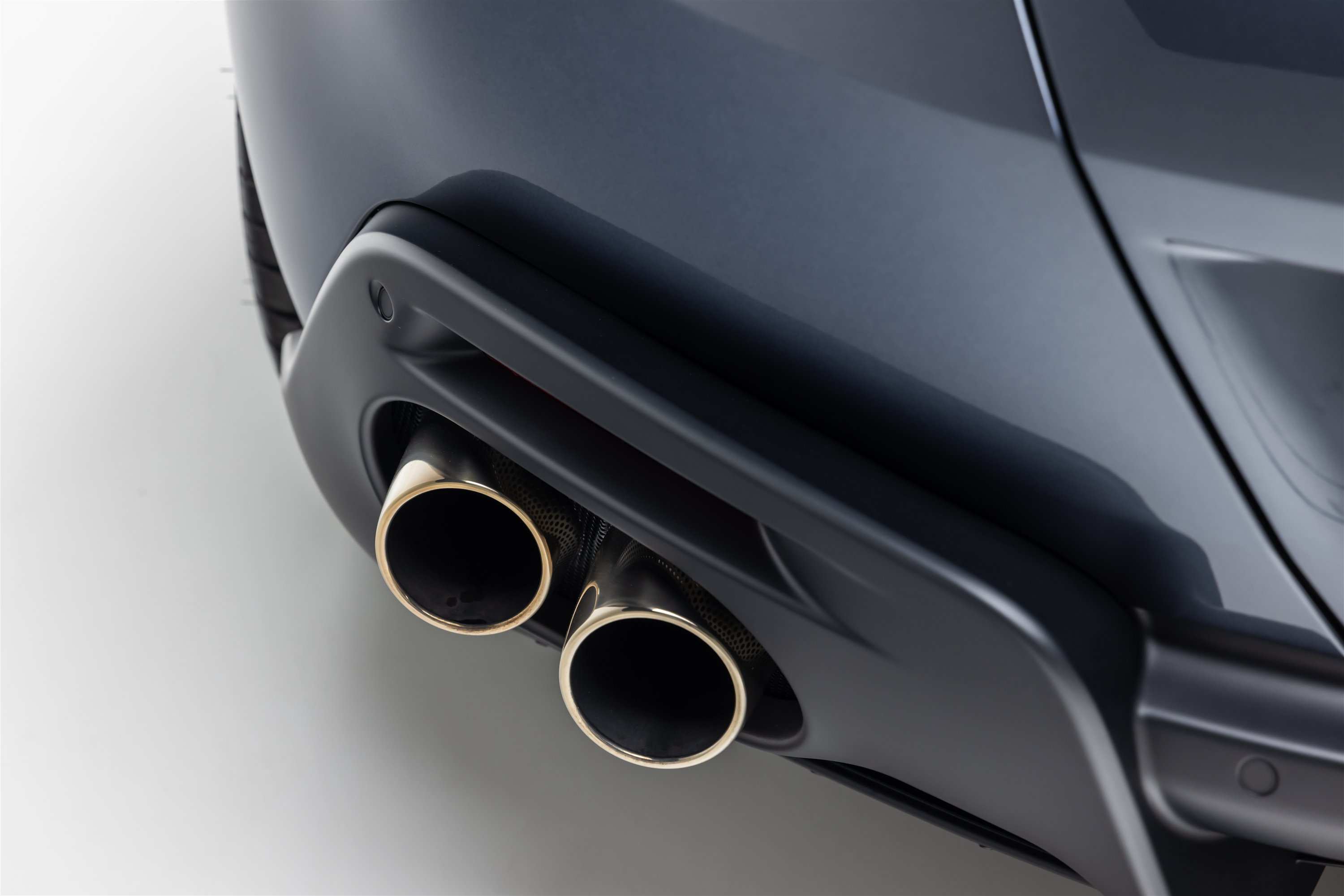 Used 2025 Ferrari Roma Spider RWD image 22