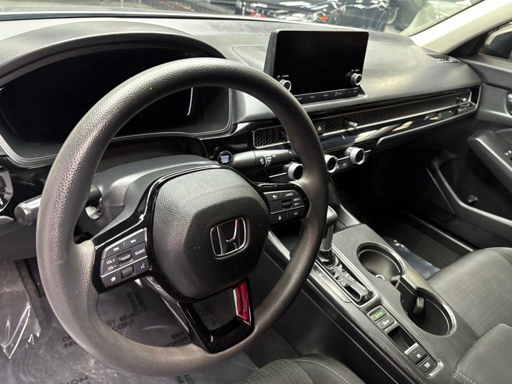 Used 2025 Honda Civic LX image 28