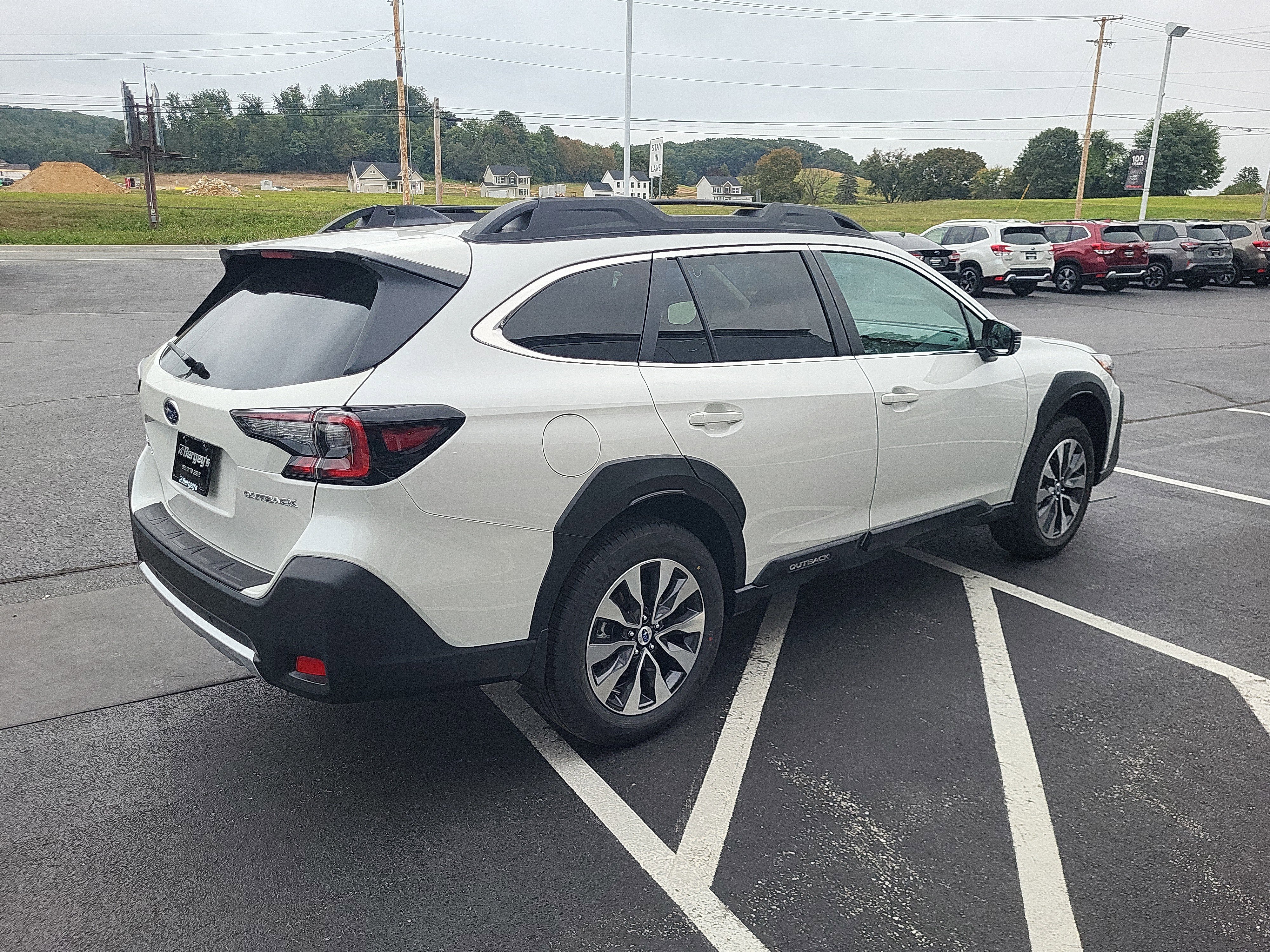 New 2025 Subaru Outback Limited image 4