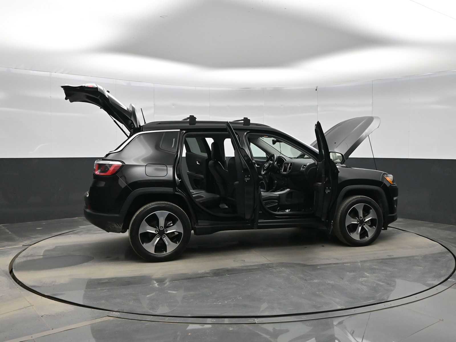 Used 2017 Jeep Compass Latitude w/ Popular Equipment Group image 40