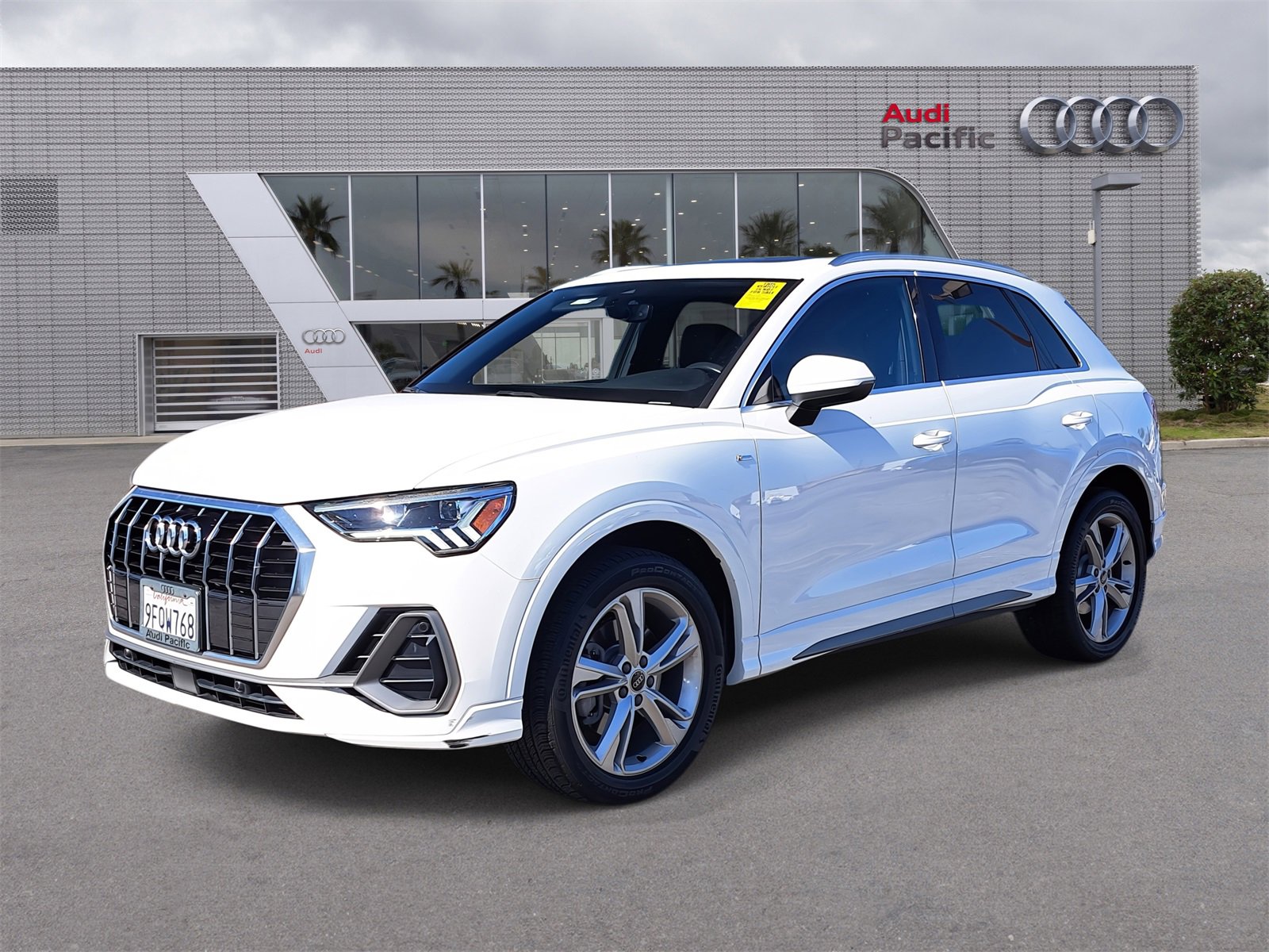 Used 2023 Audi Q3 2.0T Premium w/ Convenience Package