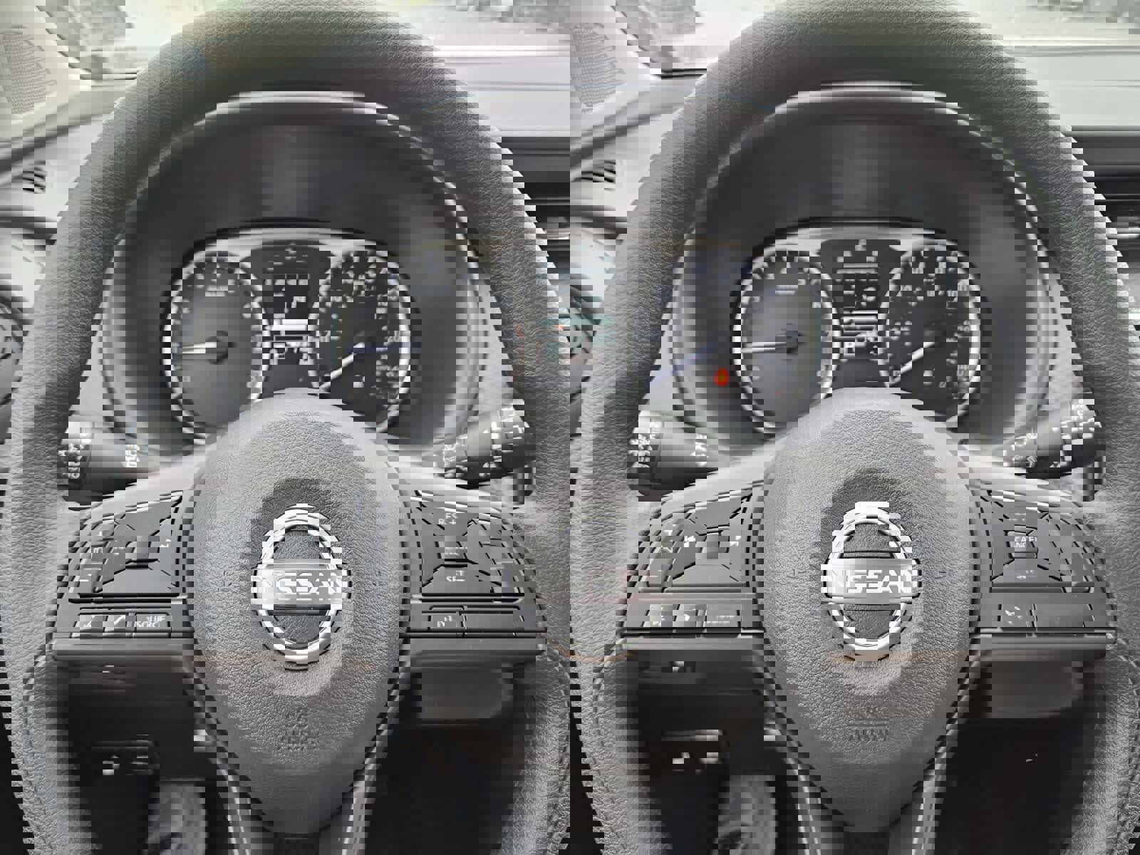 New 2025 Nissan Kicks Play S image 11