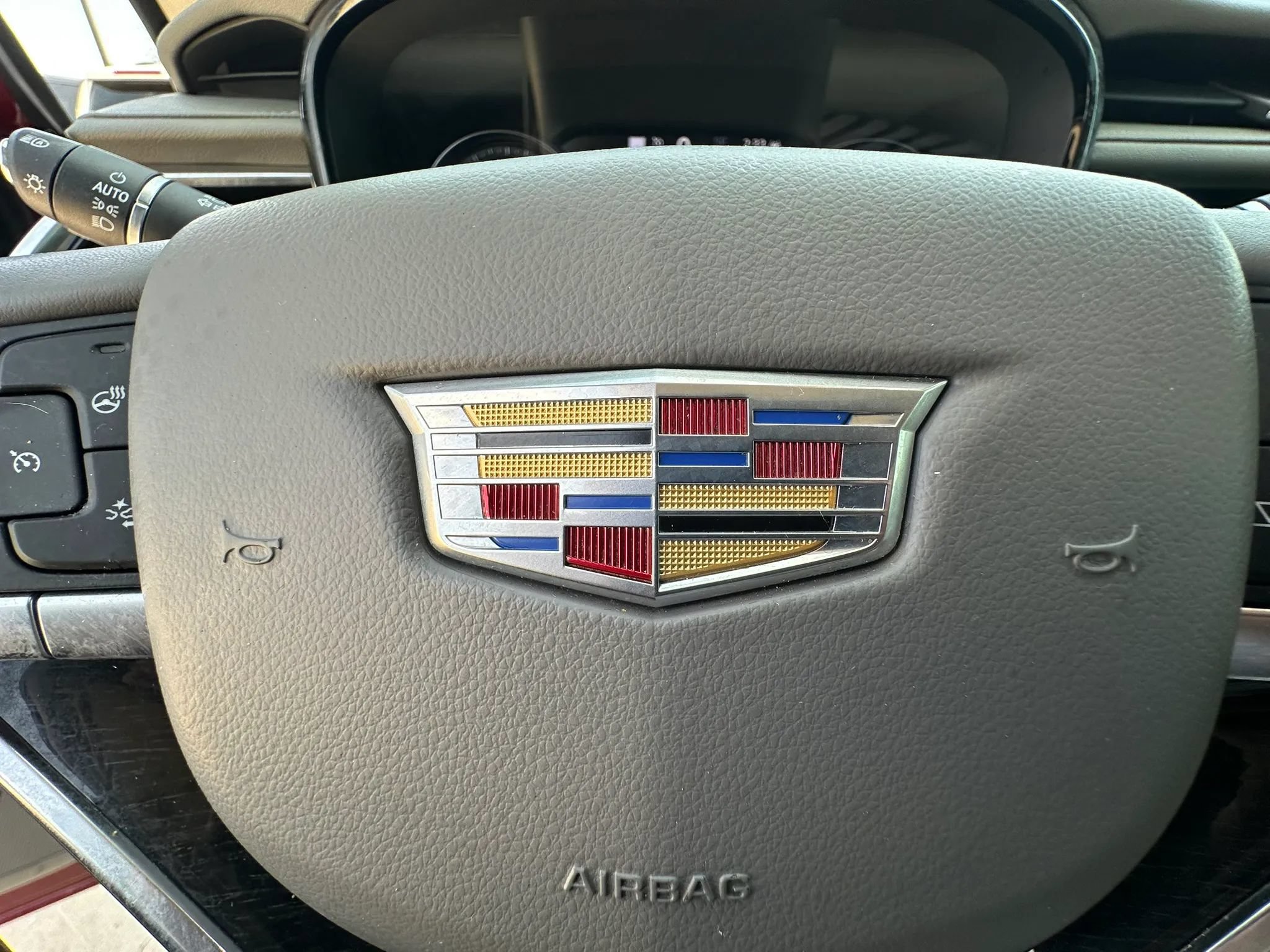 Used 2020 Cadillac XT6 Premium Luxury FWD image 35