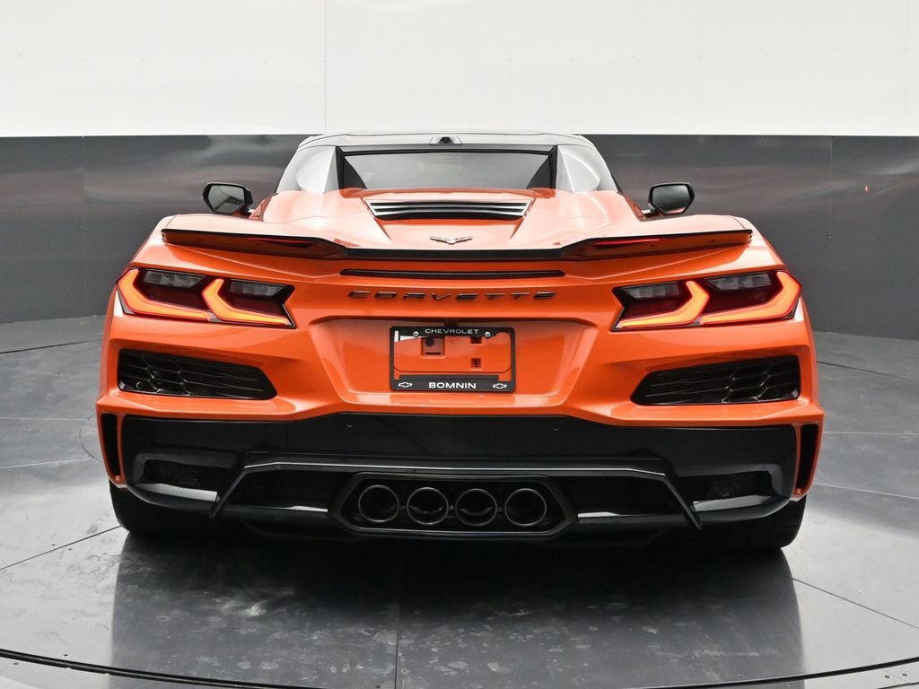 Used 2026 Chevrolet Corvette Z06 w/ Stealth Interior Trim Package RWD image 29