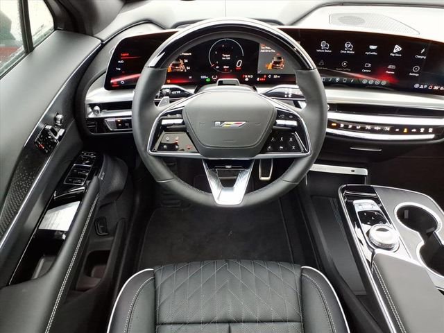 New 2026 Cadillac Lyriq V AWD/4WD image 16