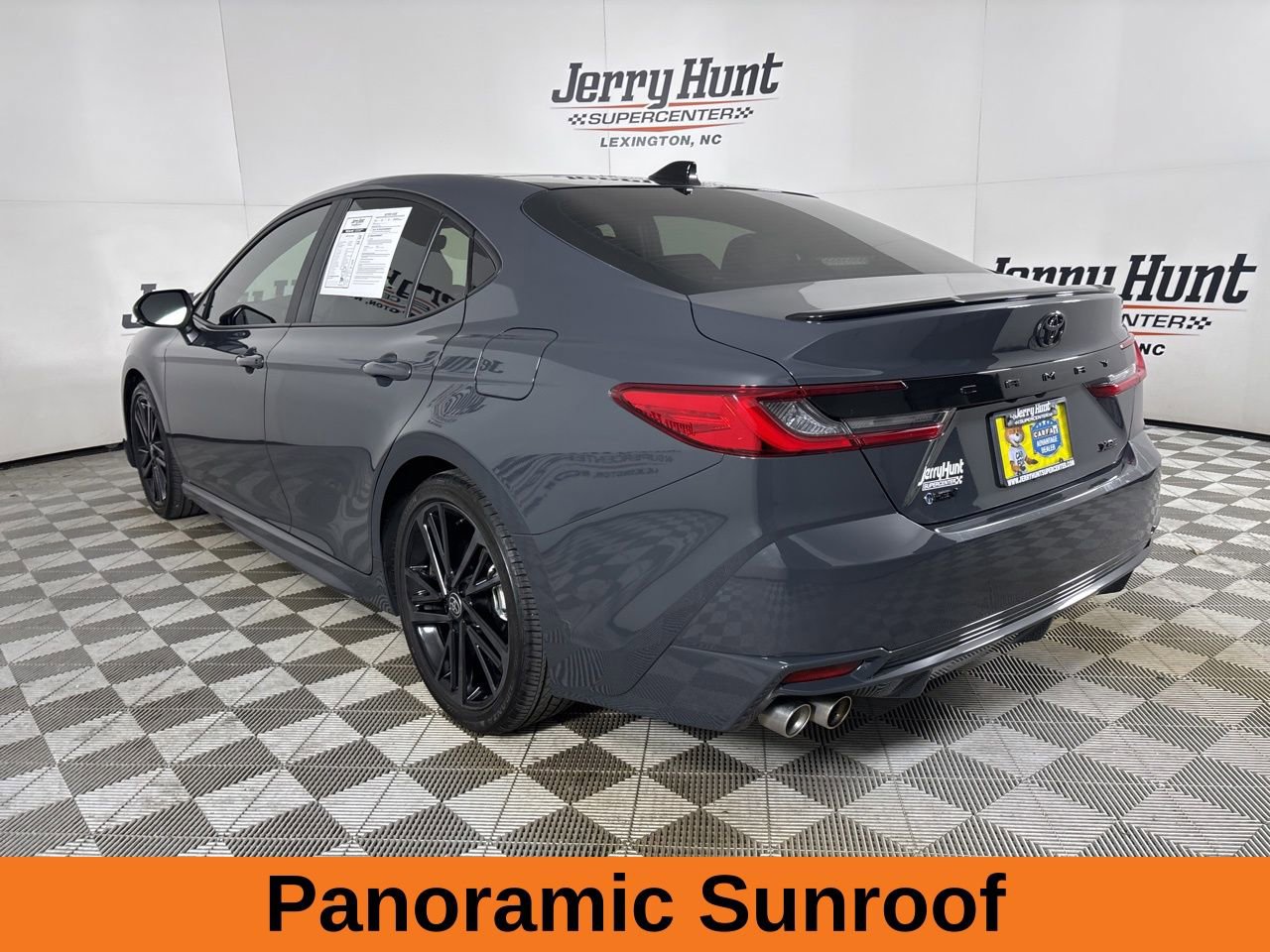 Used 2025 Toyota Camry XSE image 7