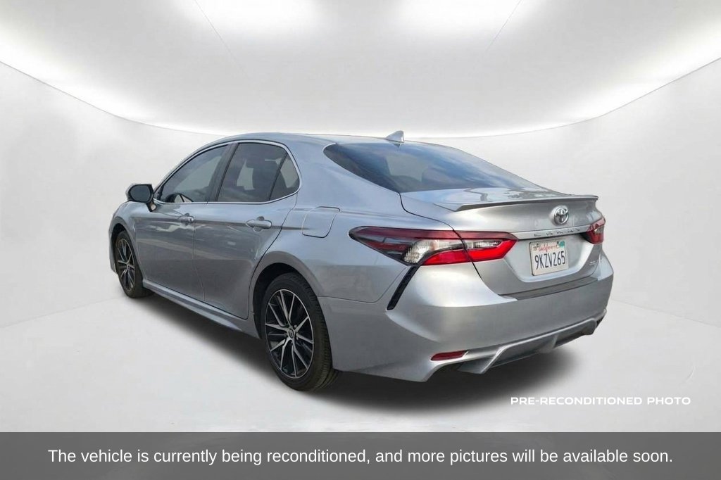 Used 2024 Toyota Camry SE FWD image 8