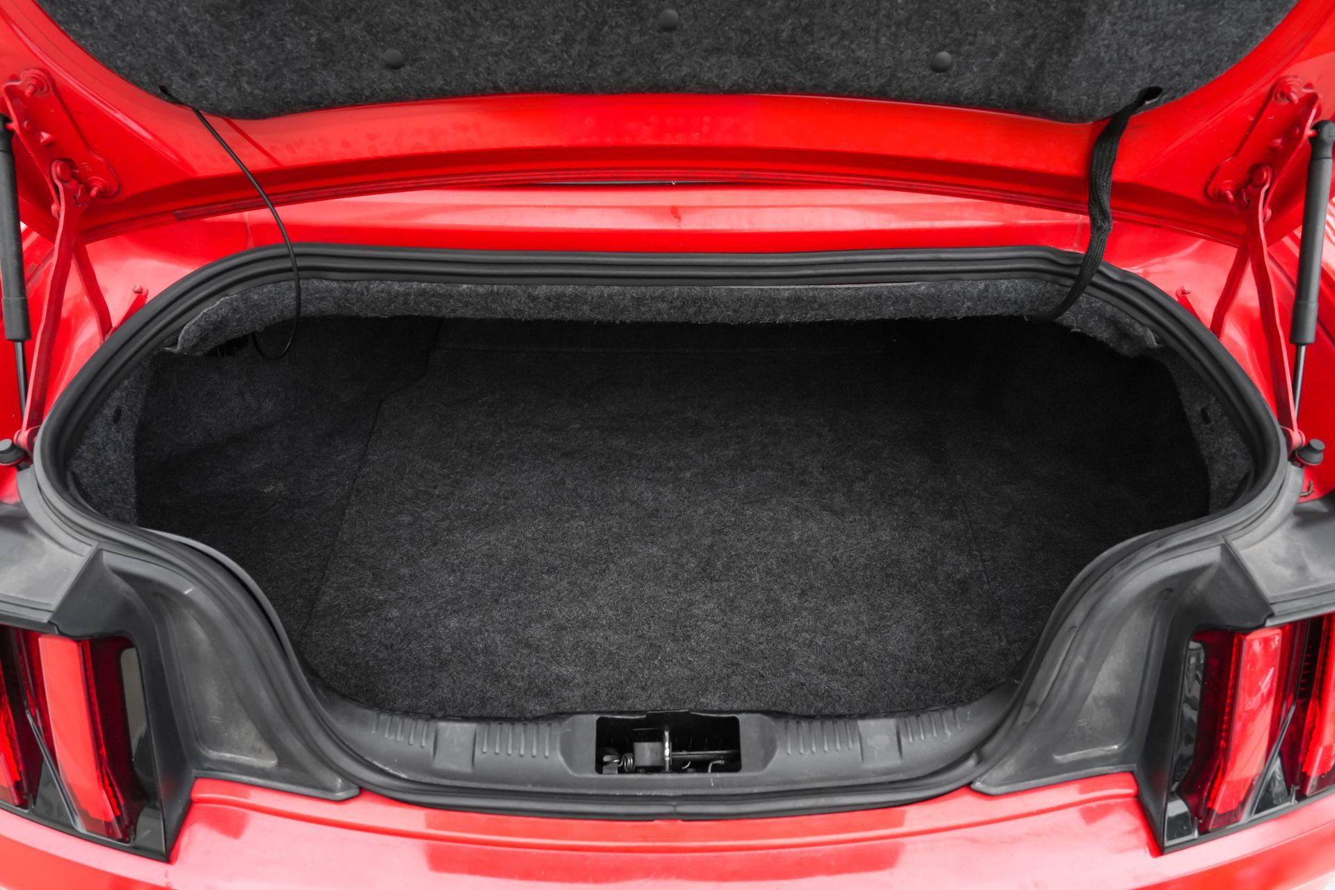 Used 2020 Ford Mustang Premium image 42