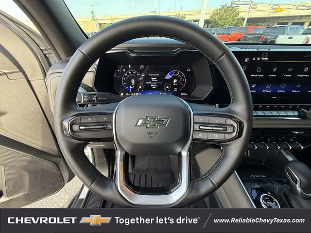 Used 2025 Chevrolet Colorado ZR2 w/ Technology Package AWD/4WD image 14