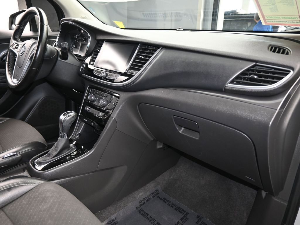 Used 2020 Buick Encore Preferred image 43