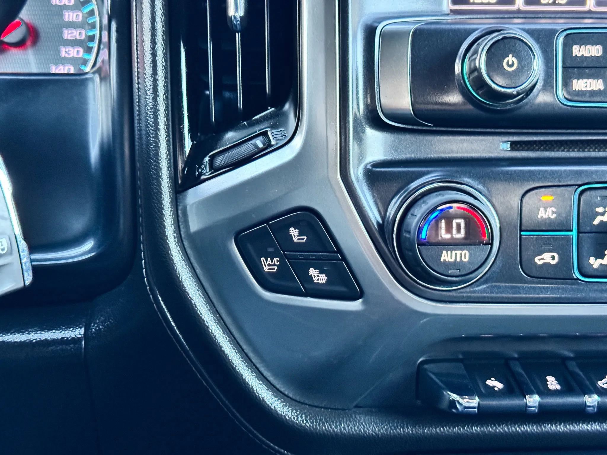 Used 2015 Chevrolet Silverado 3500 LTZ w/ Duramax Plus Package image 42