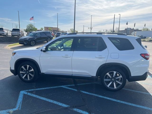 Used 2023 Honda Pilot Elite image 6