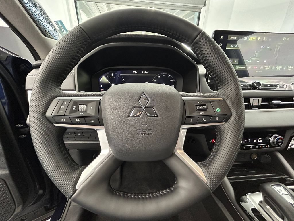 New 2026 Mitsubishi Outlander SE FWD image 38