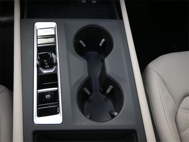 New 2026 Volkswagen Atlas SE image 9