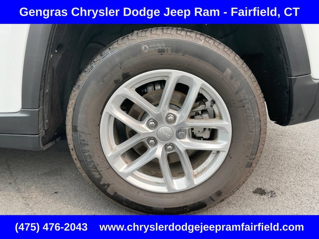 Certified 2023 Jeep Grand Cherokee Laredo X AWD/4WD image 11