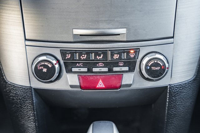 Used 2010 Subaru Outback 2.5i Premium image 23