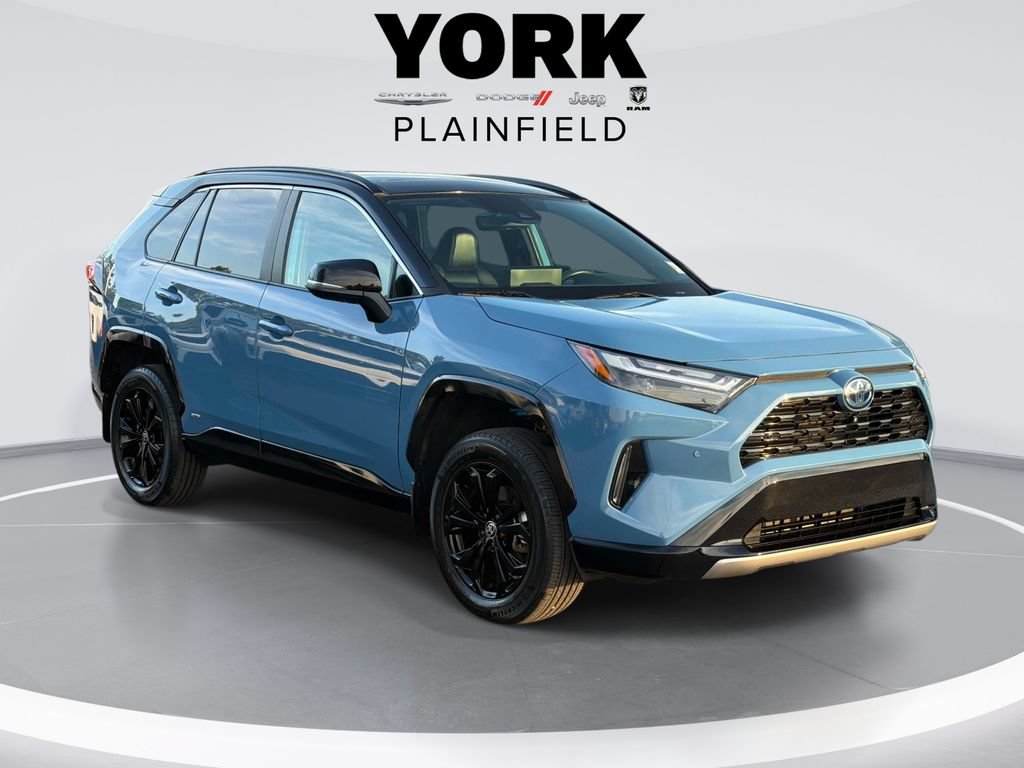 Used 2023 Toyota RAV4 XSE AWD/4WD image 3