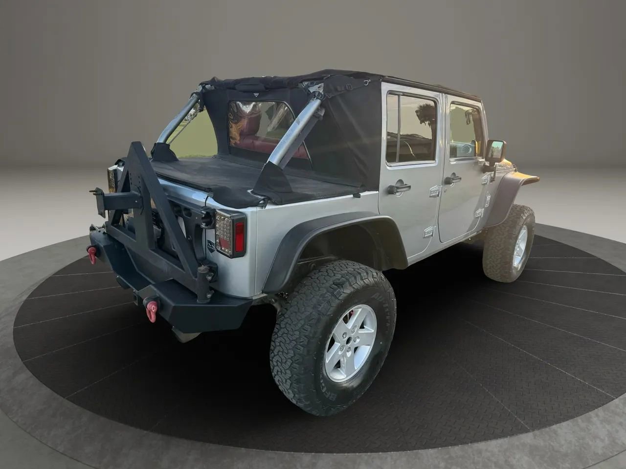 Used 2013 Jeep Wrangler Unlimited Rubicon AWD/4WD image 4
