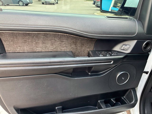 Used 2021 Ford Expedition Limited RWD image 12