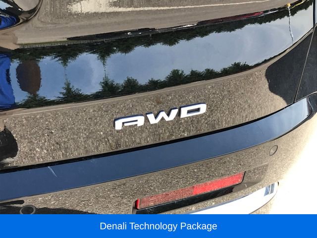 Used 2022 GMC Acadia Denali w/ Denali Ultimate Package AWD/4WD image 3
