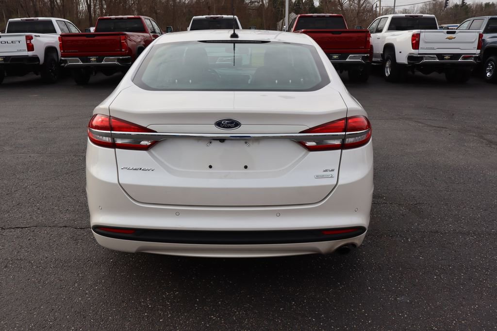 Used 2017 Ford Fusion SE w/ Fusion SE Technology Package image 31