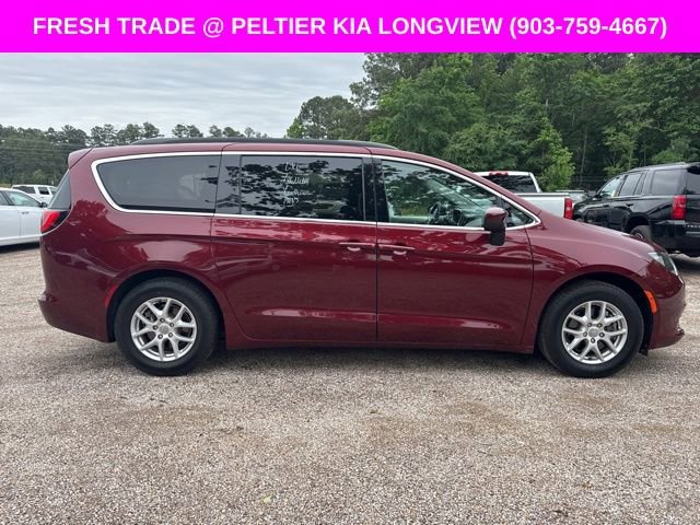 Used 2020 Chrysler Voyager Lxi FWD image 6