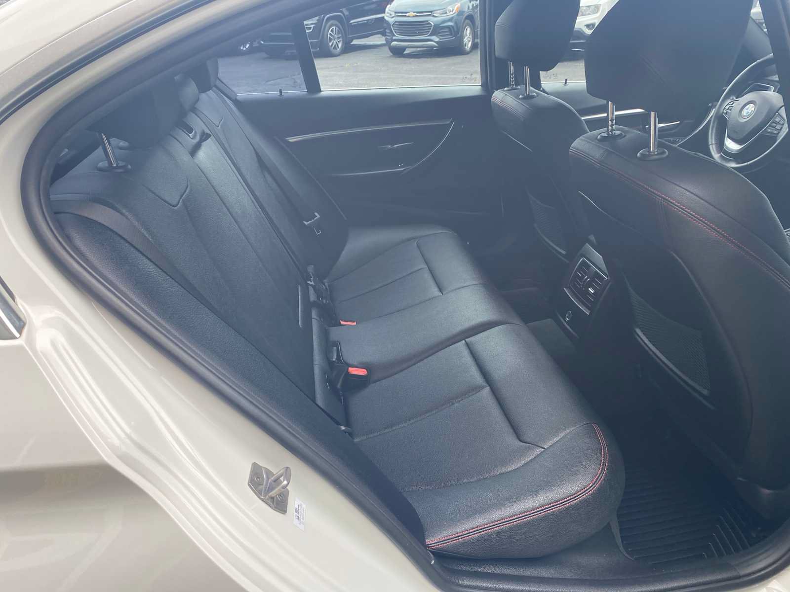 Used 2017 BMW 330i Sedan RWD image 27